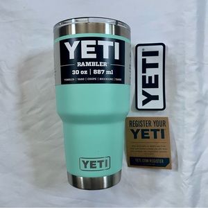 YETI Rambler NWT 30oz Tumbler